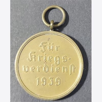 GERMAN REICH WWII 1939 For War Merit Medal Fur Kriegs Verdienst